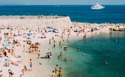 Sol, Calor e Cheiro de Mar: 4 Destinos Paradisíacos para Suas Próximas Férias 11 França - Foto de Oscar Nord na Unsplash
