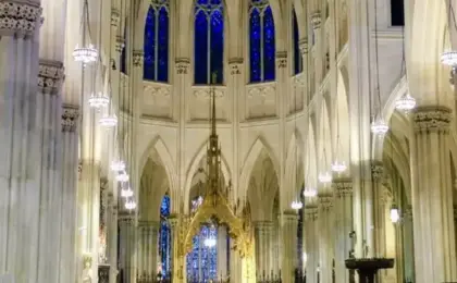 St. Patrick's Cathedral: Um Marco Histórico em Nova York 6 St. Patrick's Cathedral