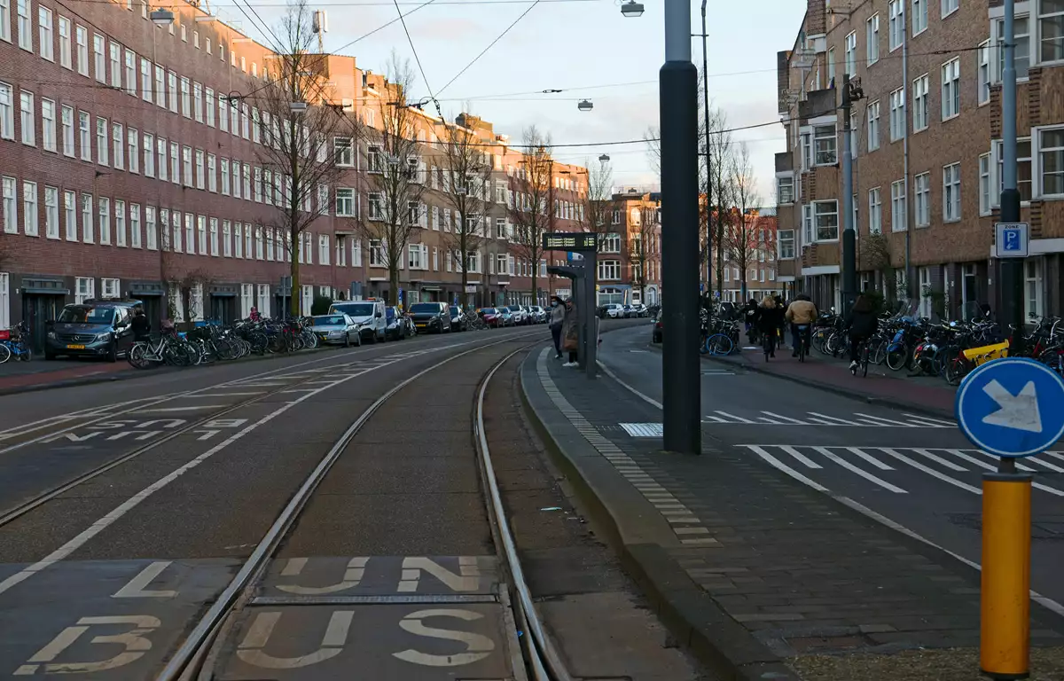 Google Street View no Maps mostrando mapa digital com ruas imagens em 360 graus e viagem virtual