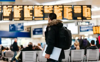 Qual o melhor dia e horário para comprar passagens aéreas? 8 viagem passagem aviao aeroporto