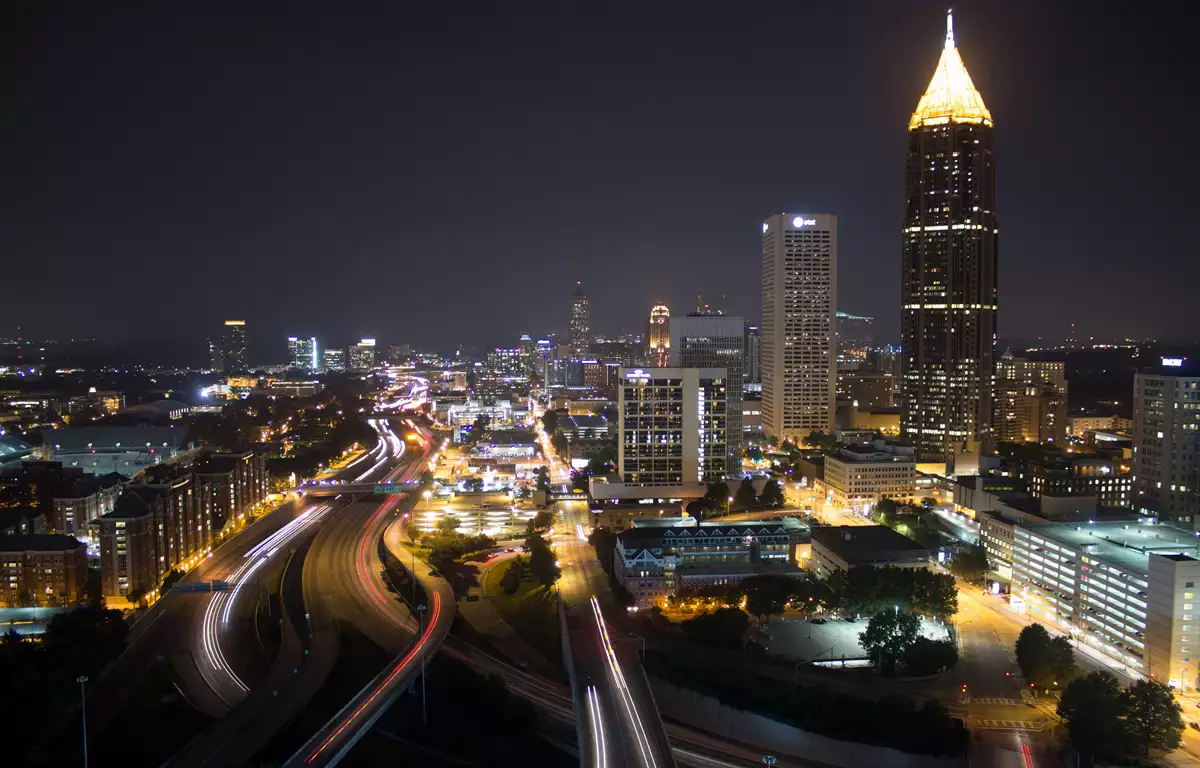 Atlanta na Geórgia com skyline centro histórico museus e parques urbanos