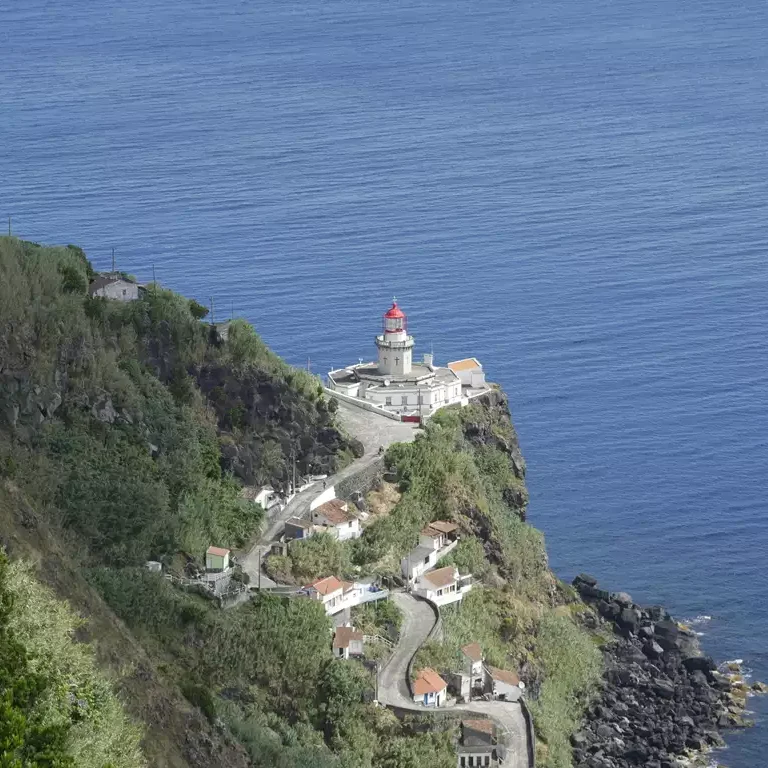 Lugares Estranhos e Misteriosos do Mundo Foto de Kevin Kandlbinder na Unsplash