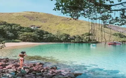 Praia da Sororoca: O Refúgio Perfeito em Angra dos Reis e Mangaratiba 10 Praia da Sororoca em Angra dos Reis