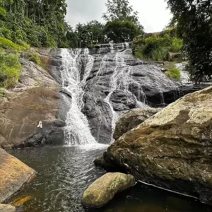 Cachoeira Baixo Mundo Novo em Rio Novo do Sul