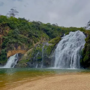 Cachoeira Maria Augusta Um Refúgio Natural em Minas Gerais