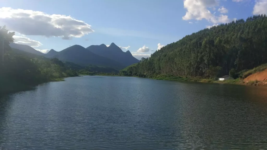 Deck na Barragem Liberdade, construída na cidade de Marilândia