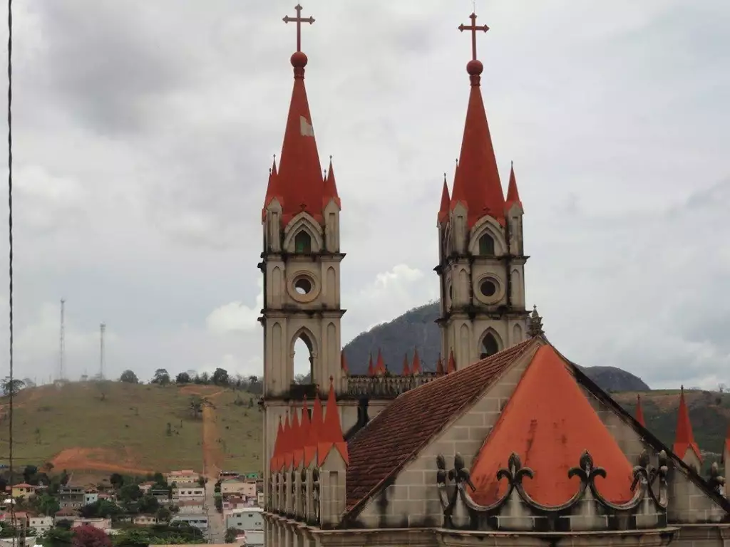 Igreja Nossa Senhora Medianeira de Todas as Graças, em Itaguaçu