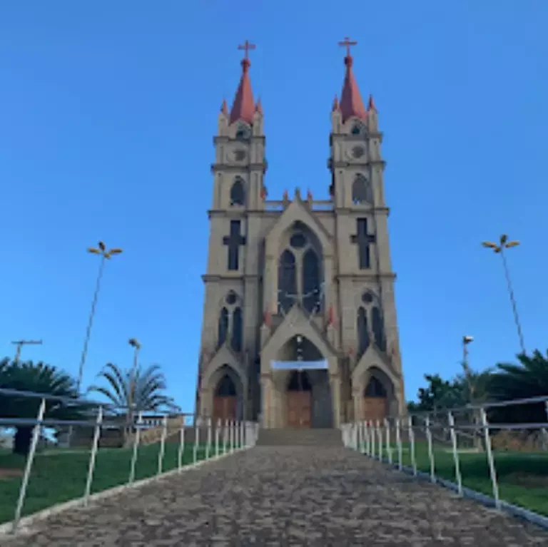 Igreja Nossa Senhora Medianeira de Todas as Graças, em Itaguaçu