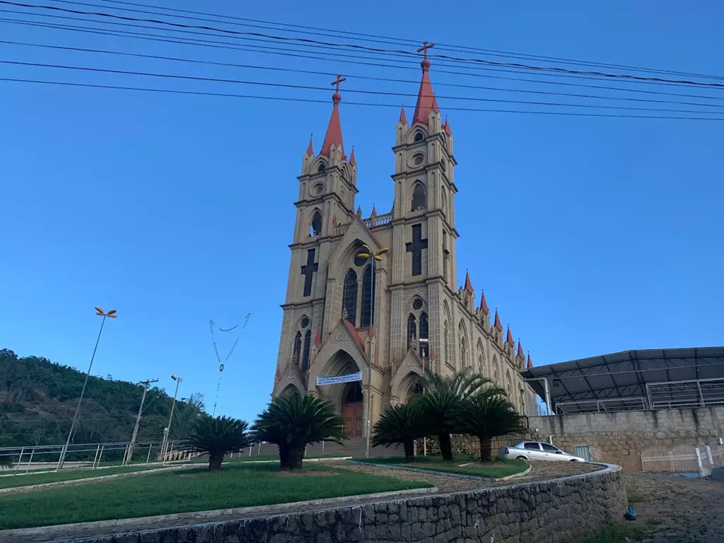 Igreja Nossa Senhora Medianeira de Todas as Graças, em Itaguaçu