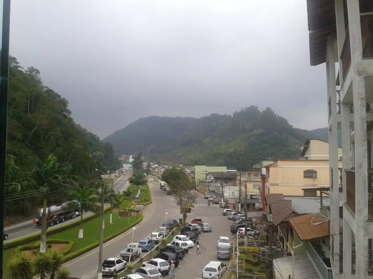 Centro de Marechal Floriano cercado pelas montanhas do Espírito Santo