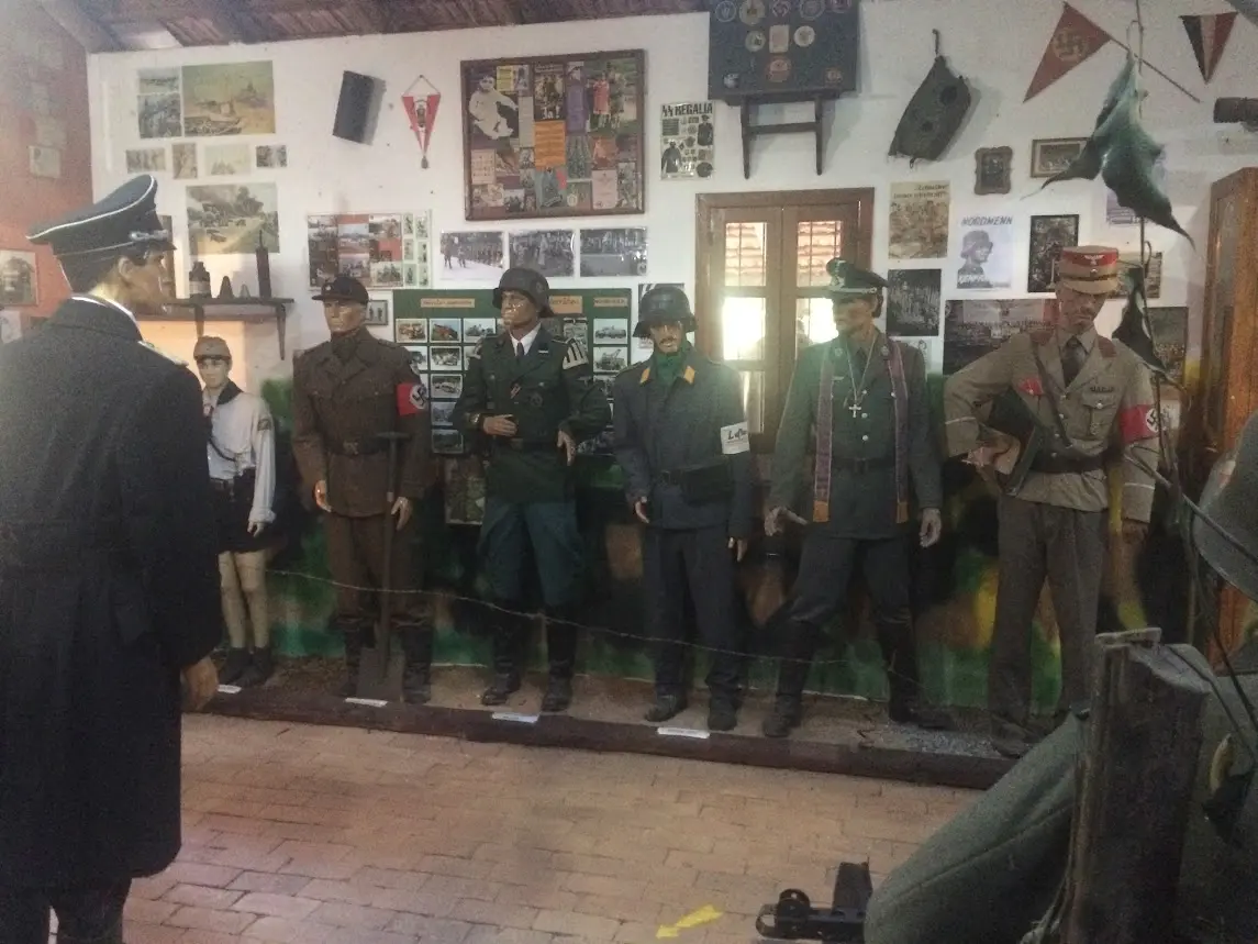 Sala expositiva do Museu das Grandes Guerras em Afonso Cláudio