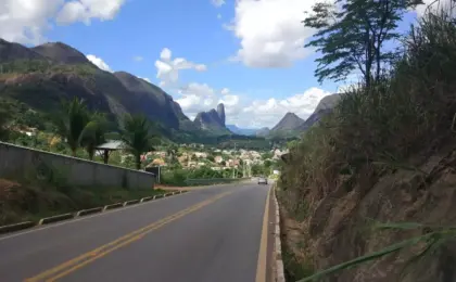 Pedra do Camelo: Uma Trilha Desafiadora em Pancas, Espírito Santo 11 Pancas e Pontões Capixabas