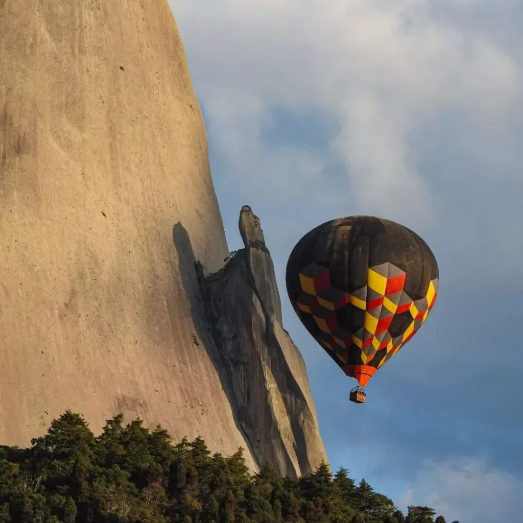 Balão em Pedra Azul: Experiência Única 2 Passeios de Balão em Pedra Azul Experiência Única