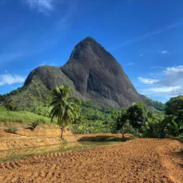 Pedra Paulista em Itaguaçu