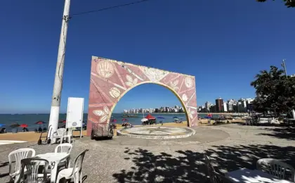 Everything about Praia da Costa in Vila Velha: 18 Praia da Costa, em Vila Velha,