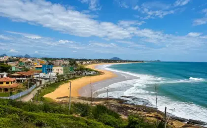 - Praia da Ponta da Fruta Vila Velha