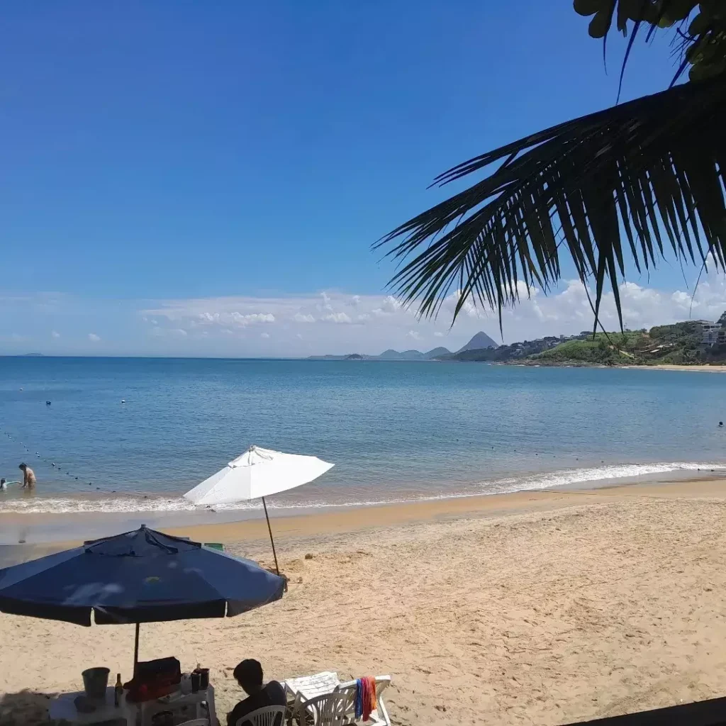 Praia de Areia Preta em Anchieta