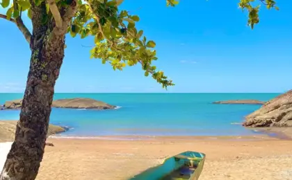 Praia do Coqueiro: Um Paraíso Natural em Anchieta 10 Praia do Coqueiro