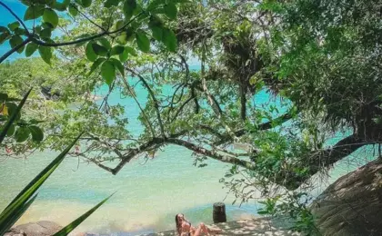 Praia do Morcego Um Tesouro Oculto em Guarapari