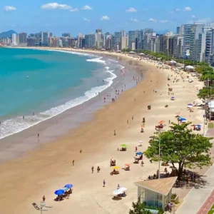 Praia do Morro em Guarapari no Espirito Santo Foto: tudoemara