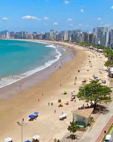 Praia do Morro em Guarapari no Espirito Santo Foto: tudoemara