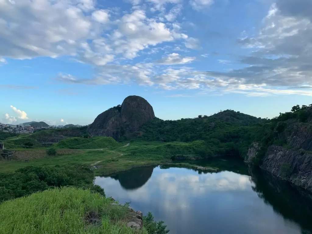 Pedreira Joana D'Arc em Vitória, ES 1 lagoa da Pedreira de Joana D’arc