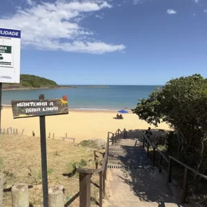 praia da bacutia, guarapari