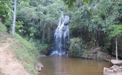 Cachoeira do Quintino: Um Refúgio Natural em Alfredo Chaves 7 Cachoeira do Quintino