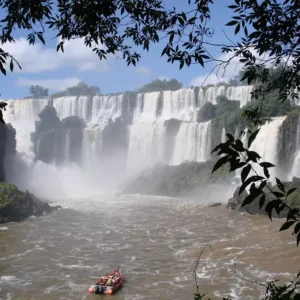 Iguaçu e Vila Velha Destaques dos Parques Naturais do Brasil