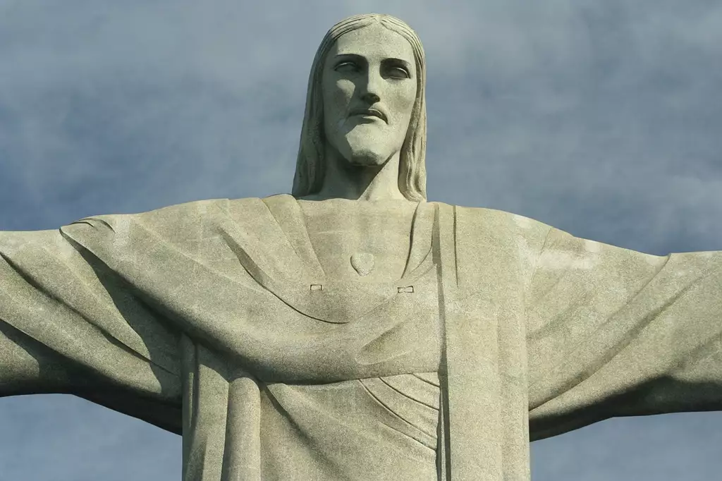 Interior do Cristo Redentor no Rio de Janeiro