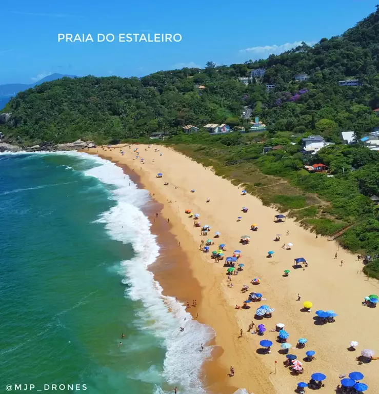 Praia do Estaleiro Foto: mjp_drones