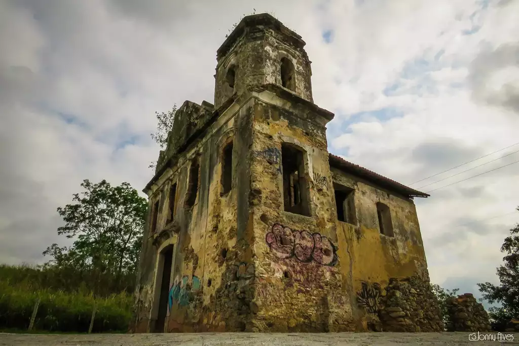 Ruínas da Igreja Nossa Senhora de Belém em Viana Espírito Santo