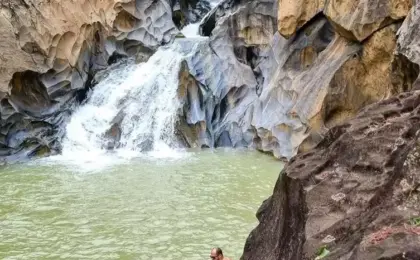 Parque Ribeirão, Vale da Lua Capixaba e Cachoeira da Fumaça em Santa Leopoldina 12 Cachoeira da Fumaça em Santa Leopoldina Um Paraíso Natural