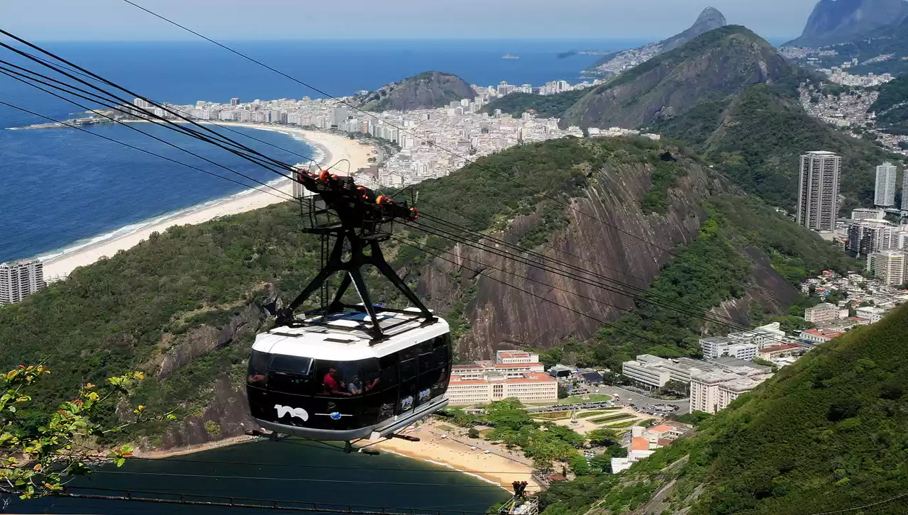 Morro da Urca visto durante passeio gratuito no Rio de Janeiro