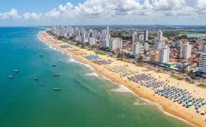 A orla de Maceió é considerada a mais bonita do Brasil. 11 orla de Maceió