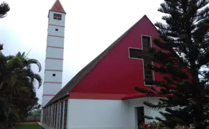 Igreja Evangélica de Confissão Luterana no Brasil: Um Tesouro Cultural e Turístico em Vila Pavão 27 Igreja Evangélica de Confissão Luterana no Brasil