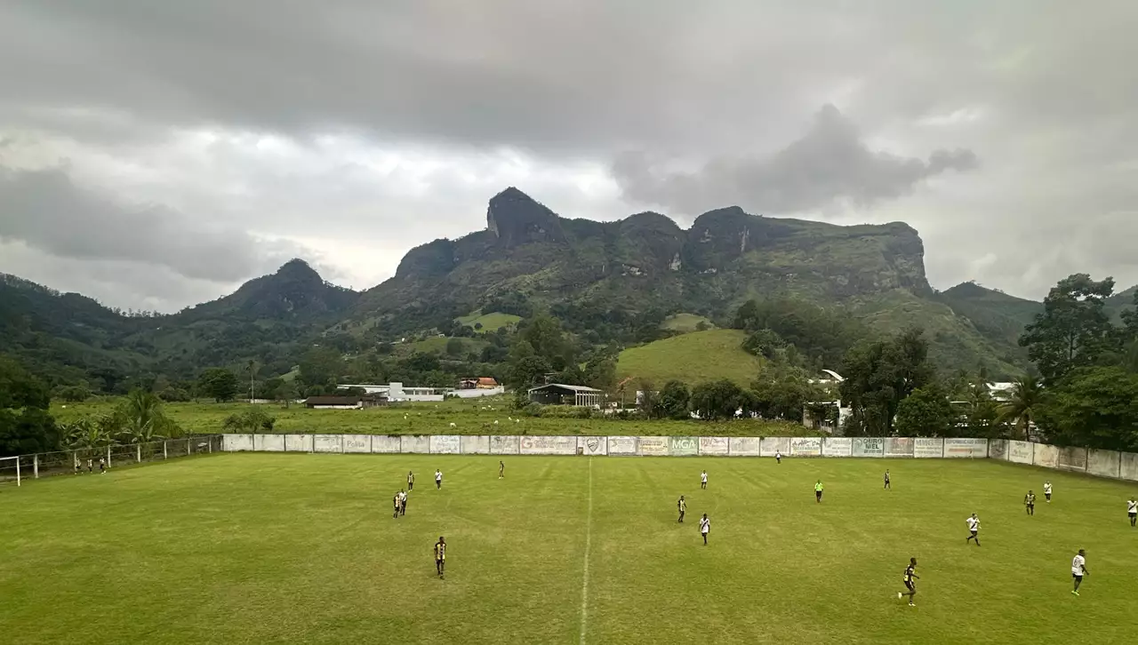 Montanha com Formato de Rosto Humano em Soturno – Cachoeiro de Itapemirim 10 Montanha com Formato de Rosto Humano em Soturno – Cachoeiro de Itapemirim (ES)