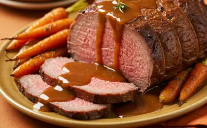 7 Dicas Infalíveis para Deixar seu Almoço de Domingo Inesquecível 12 Rosbife (Roast Beef) com Gravy