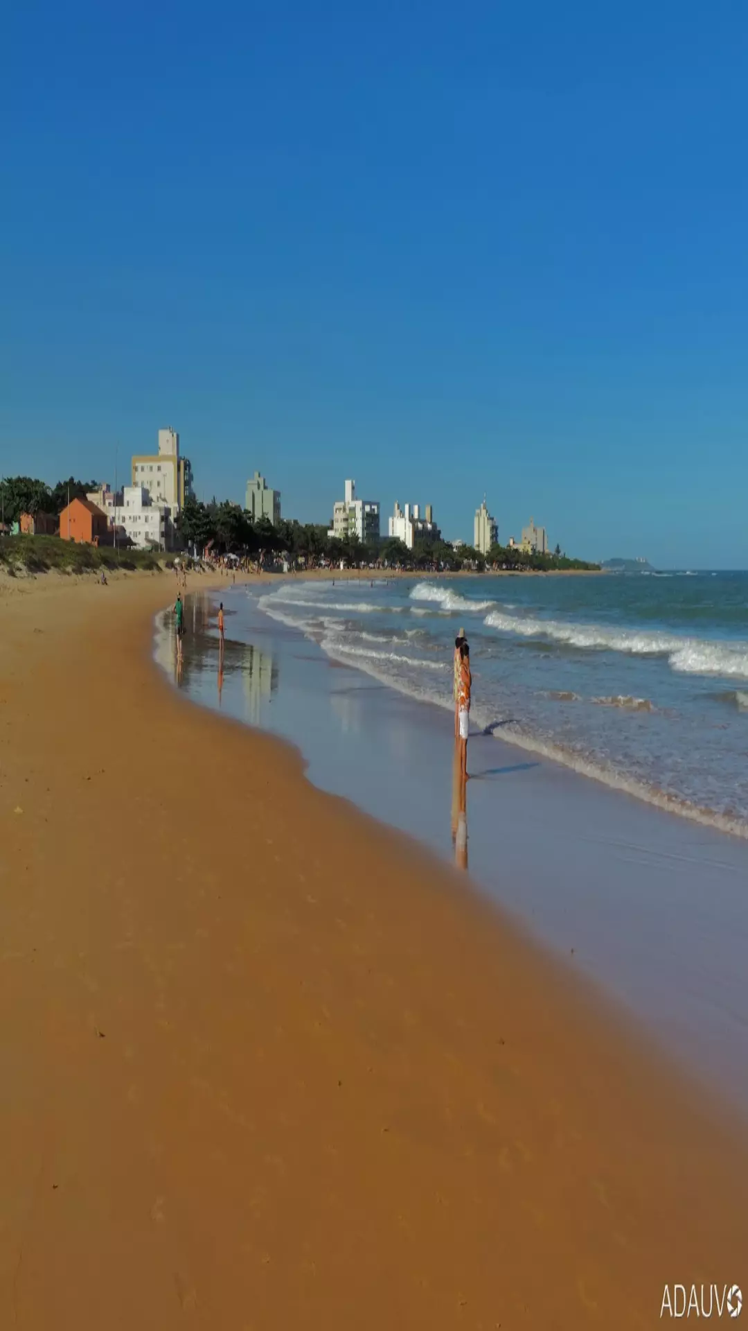 Praia dos Castelhanos em Anchieta