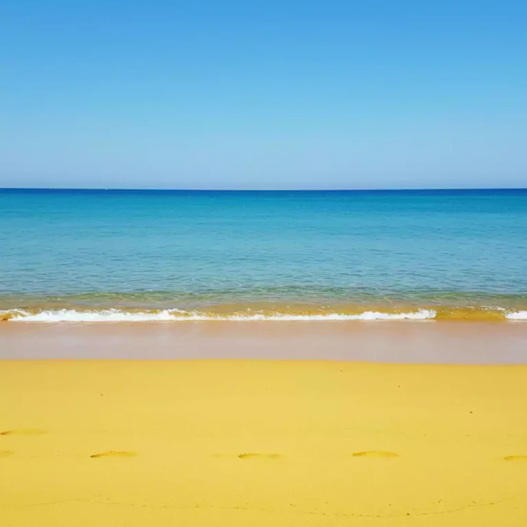 Praia de Setiba Seu Refúgio em Guarapari