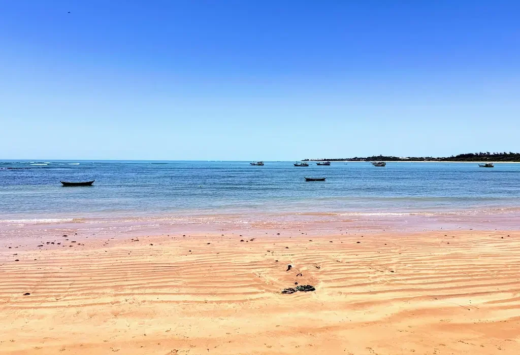 4 Praias ES Gratuitas: Virada 2026 Familiar sem Estresse Infantil