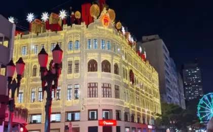 70 Mil Lotam Natal do Palácio Avenida em Curitiba!
