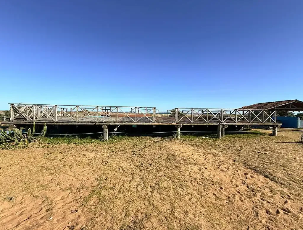 Abandono no Tamar de Regência: turistas denunciam estrutura em ruínas