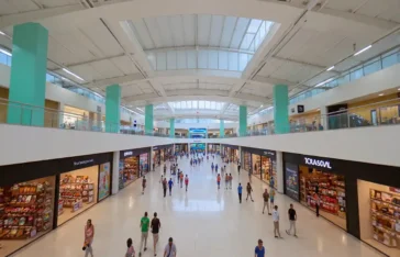 Abre e Fecha no Réveillon: Horários de Supermercados e Shoppings no ES