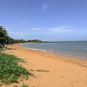As 10 Melhores Praias do Espírito Santo para Curtir o Verão 2026