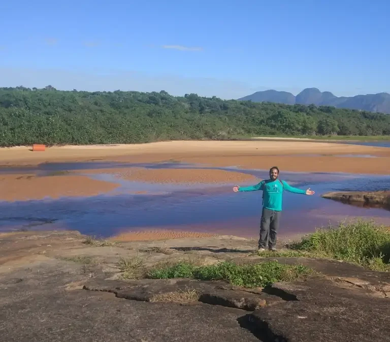 Febre em Guarapari: Novos passeios de barco e trilhas secretas