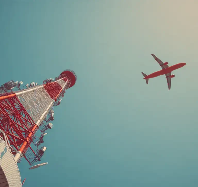 Pilotos ouvem RÁDIO FM no meio do pouso em Vitória! Anatel descobre o culpado