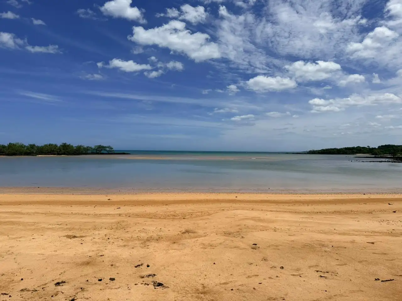 Vegetação costeira próxima à Praia do Descanso