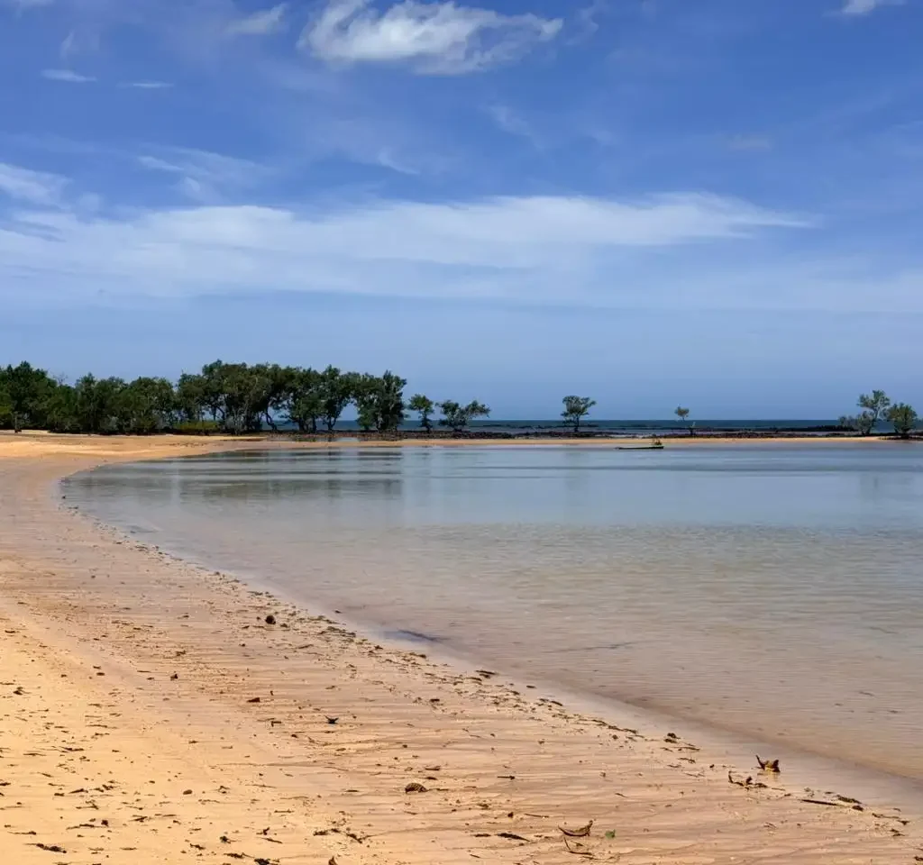 Praia Secreta de Aracruz, também conhecida como Praia do Descanso