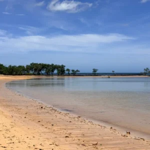 Praia Secreta de Aracruz, também conhecida como Praia do Descanso